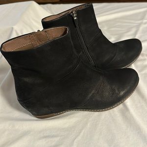 Women’s Dansko Lettie wedge bootie